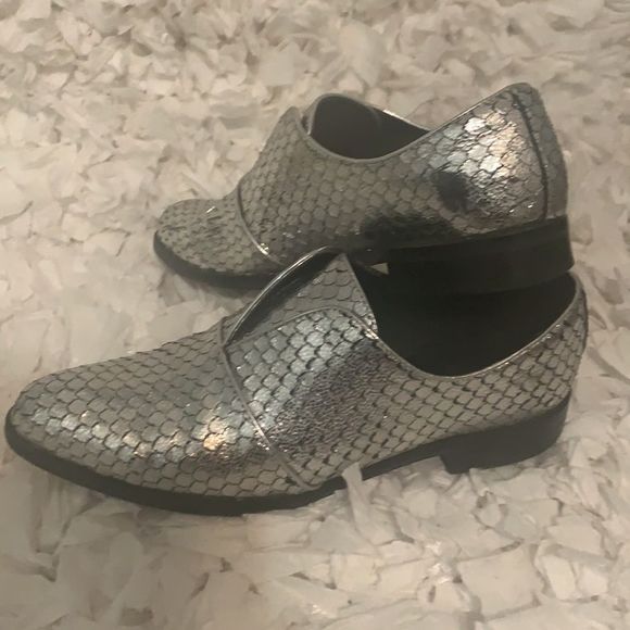ISOLA |Silver Leather Loafers | size 7.5 - Picture 4 of 10